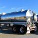 IoT fuel monitoring armada logistik: truk tangki BBM di jalan raya