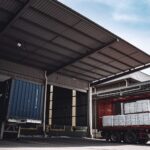 Load optimization software mengoptimalkan proses pemuatan barang ke truk logistik